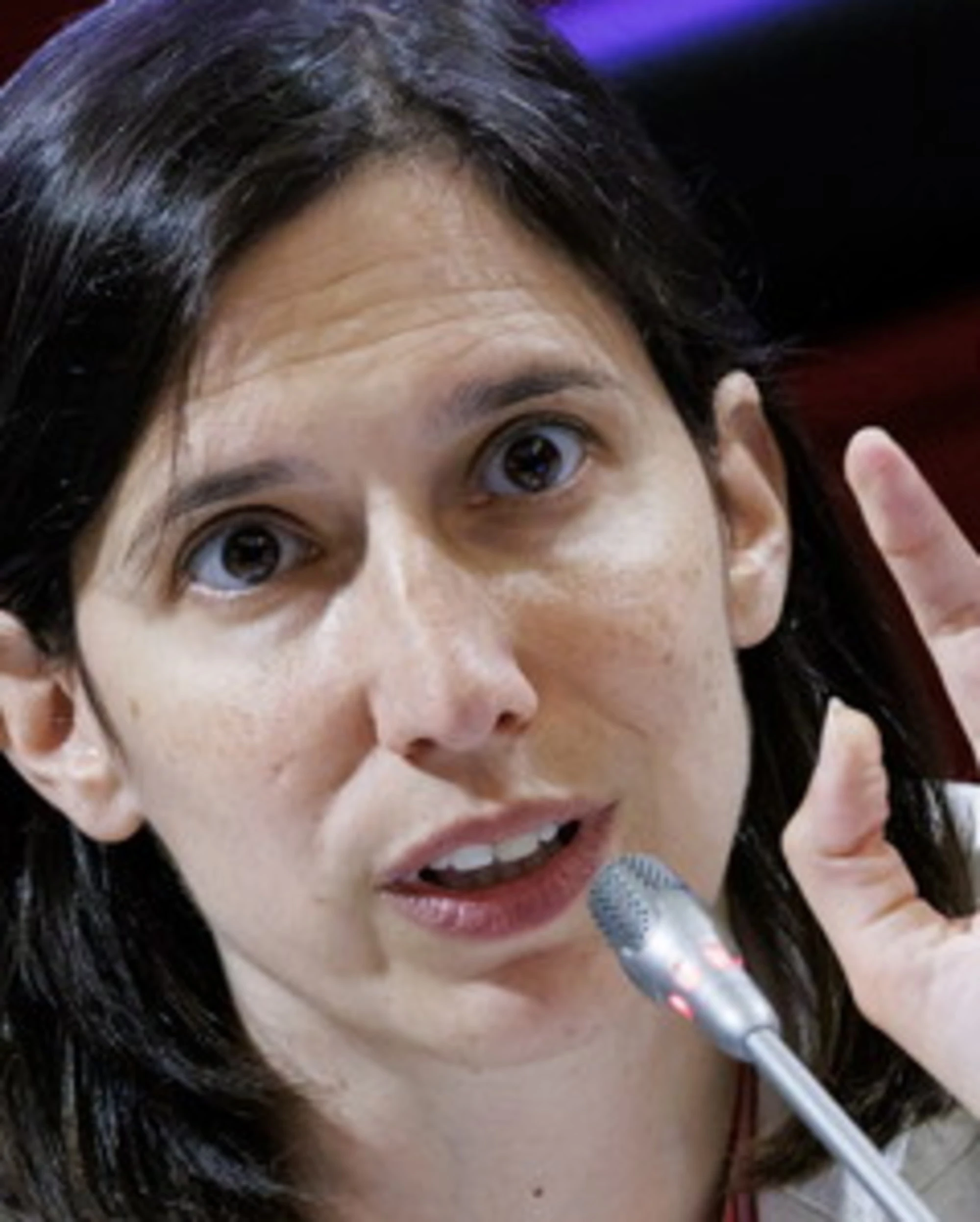 Elly Schlein, un flop rovinoso: quante copie ha venduto il suo libro