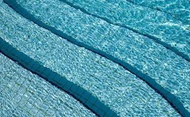Milano Marittima, bimba di 4 anni annega in piscina: l'ennesimo caso