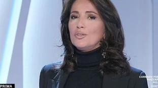 Tiziana Panella, la strana frase: "C'è Mentana. Sa, professore...", cosa succede a La7?