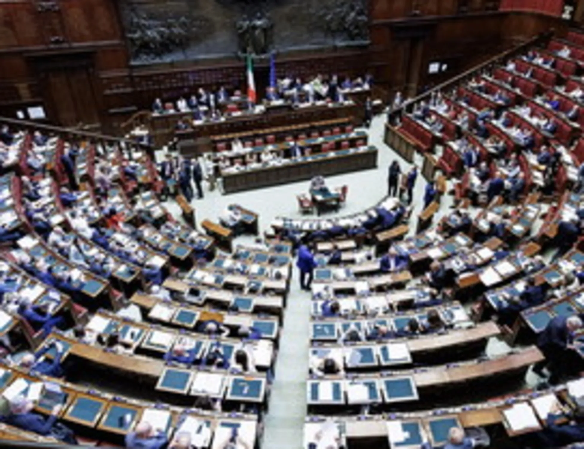 Leggi l'articolo: Fallito il piano per fregare Meloni: il Pd impazzisce in Aula