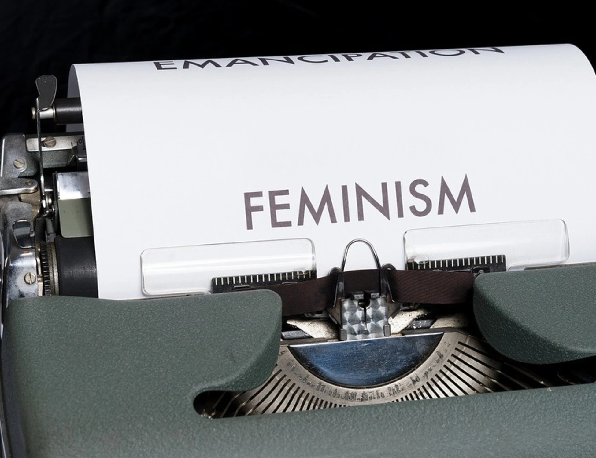 Bari, il festival della grammatica mette il maschile al bando