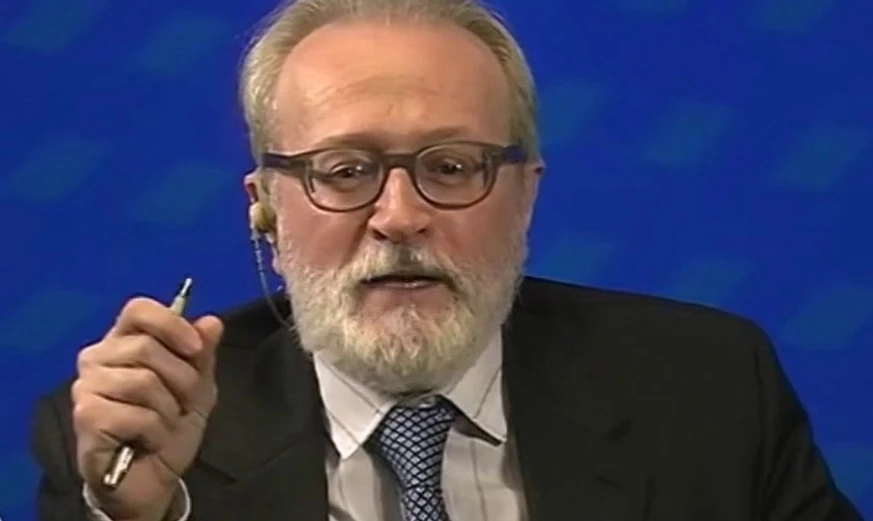 Che tempo che fa, Paolo Becchi e il raptus contro Fabio Fazio e Cottarelli: "Fuori dai cog..."