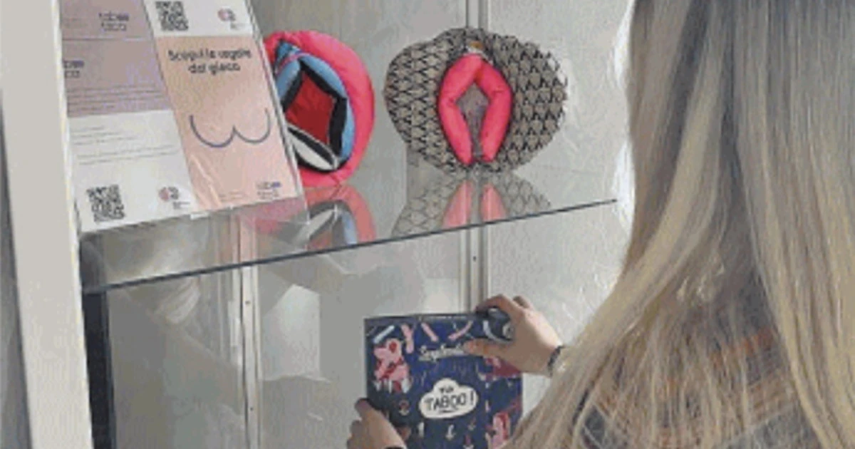 Le ossessioni della sinistra: per le bimbe arriva pure la vulva di peluche