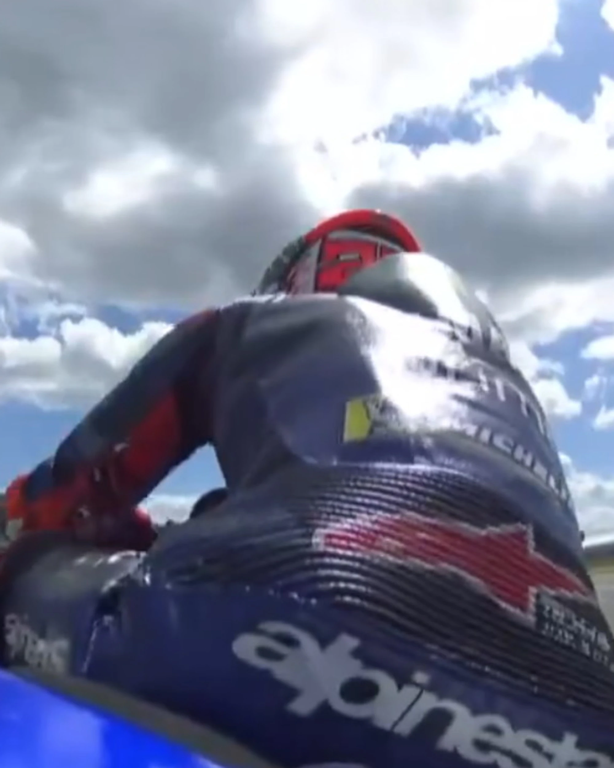 MotoGp, Bezzecchi trionfa a Silverstone. Bagnaia, altro disastro