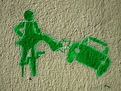Gli italiani preferiscono le due ruote, le biciclette battono le automobili