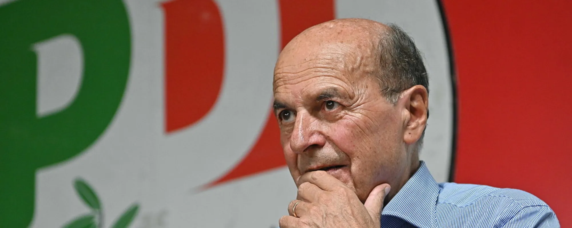 Pier Luigi Bersani irride Schlein e Conte: "Un tavolino di legno..."