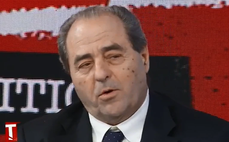 Antonio Di Pietro a Tagadà: "Non si va a votare, gli si secca il ditino quando c'è da andare a casa"