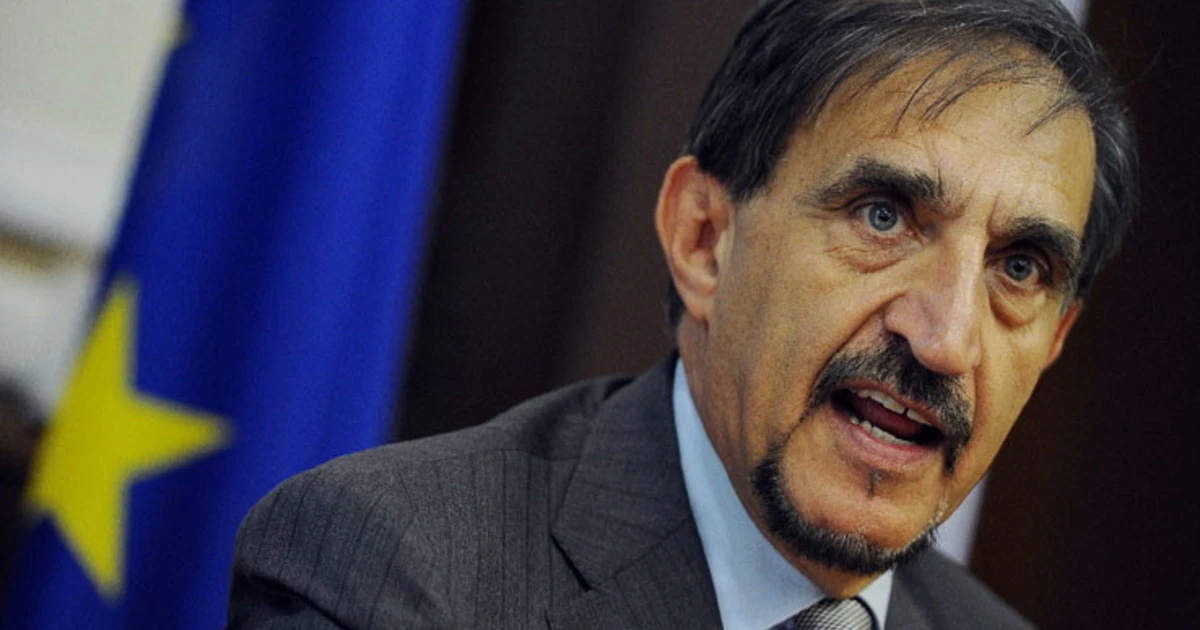 L'ex ministro della Difesa