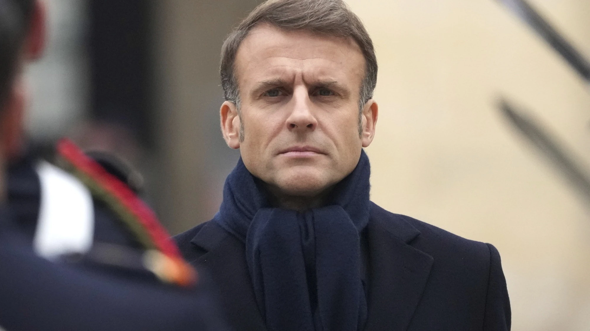 Secondo voi Macron dovrebbe dimettersi?
