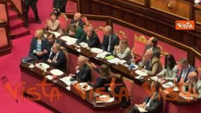 https://media.liberoquotidiano.it/TOiJkXqlpyddpM40Gr2uMFJbcSM1Ux-fVBYN6933PZo/width:800/quality:90/aW1hZ2VzLzIwMjYvMDUvMTMvMTkzMTIzNDY3LTk2ZDExZTk1LTczYzQtNDJhZC1hN2RjLTk0YzRkYjg2YzFiNi5qcGc.webp