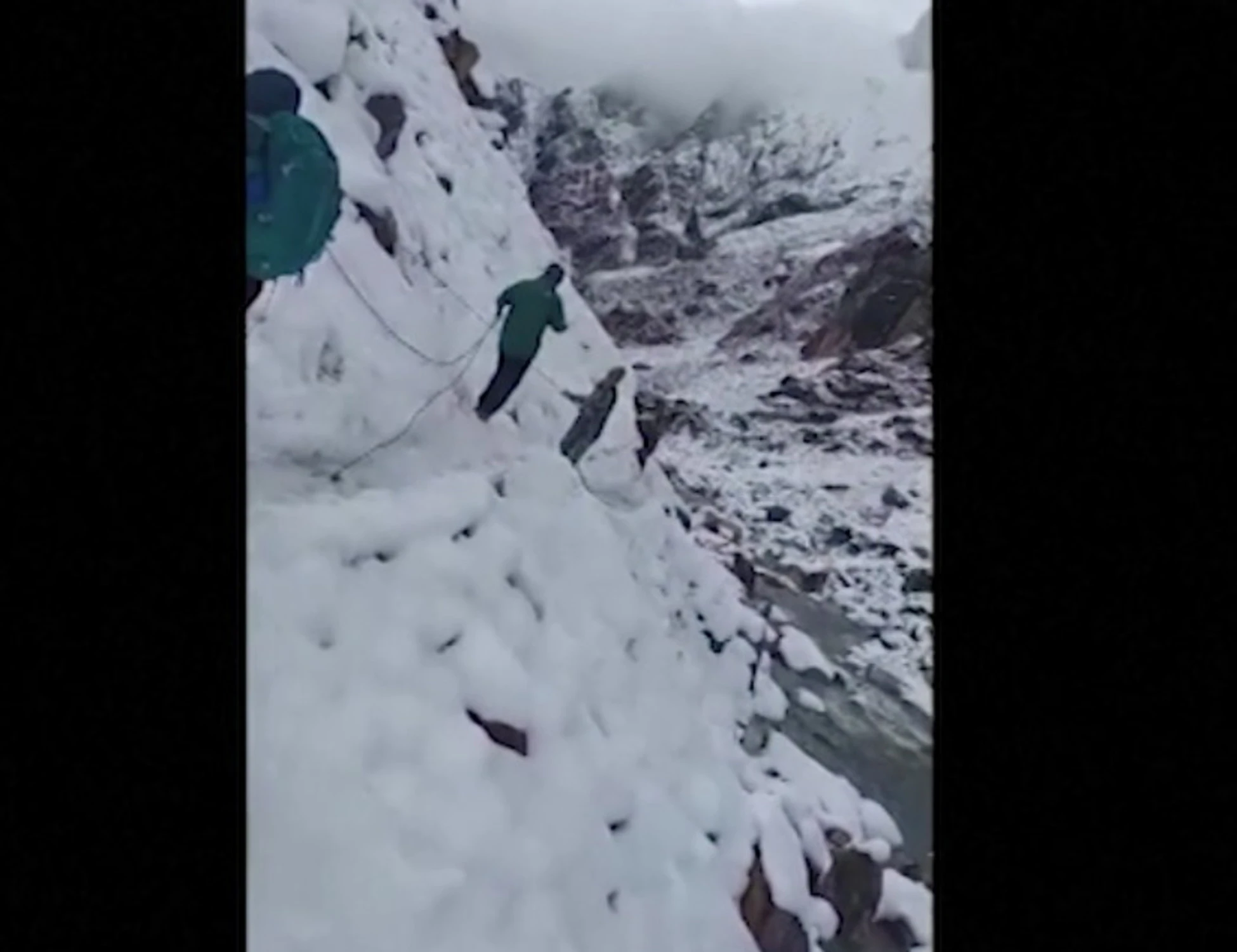 Nepal, "7 italiani ancora dispersi" e 3 morti: ore di angoscia