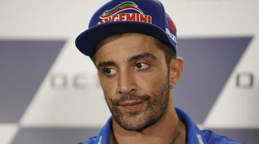 Andrea Iannone al Grande Fratello Vip dopo la squalifica per doping: la proposta ‘indecente’ di Signorini