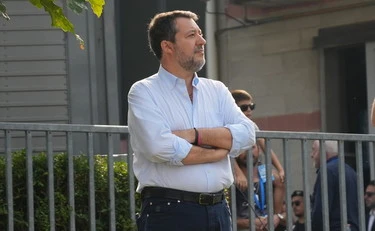 Salvini a Pontida: "Mai italiani a morire in Ucraina", la Lega passa all'azione