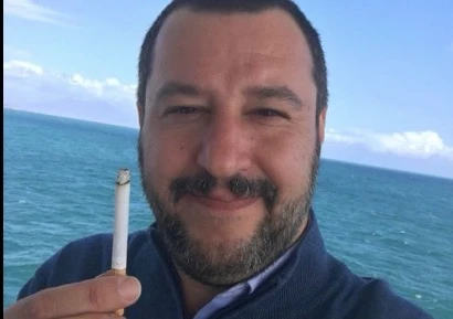 Matteo Salvini, il "momento di debolezza" dopo la rottura con la Isoardi: il gesto che spiega molte cose