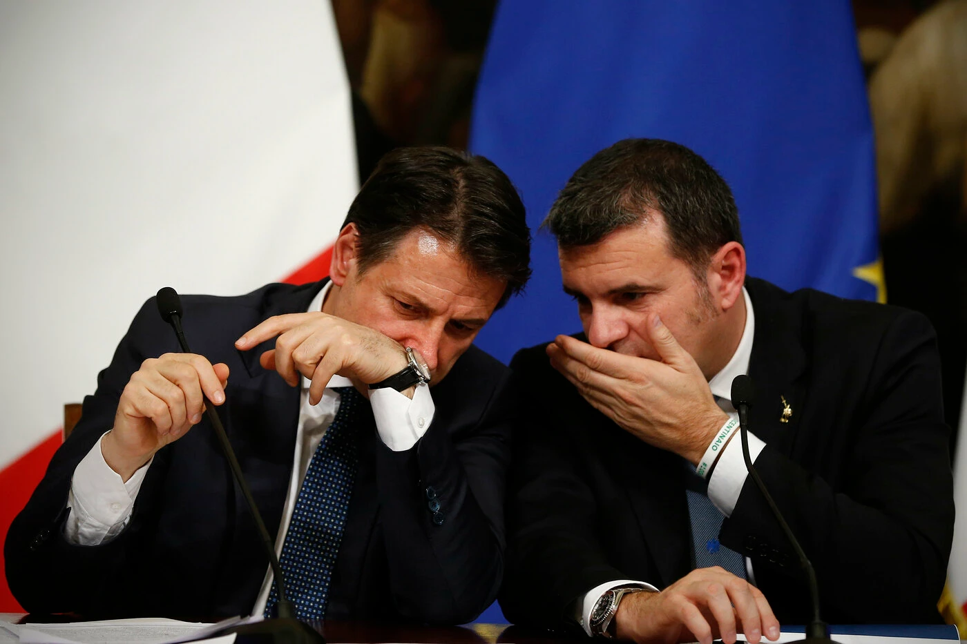 Centinaio, la verità su Conte: "L'ho sempre difeso, ho avuto torto marcio. Chi gli permette di rimanere"