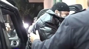Giorgia Meloni, Renato Zero fuori controllo: "Votate la m... che siete"