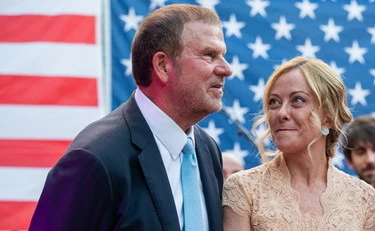 Giorgia Meloni, il plauso dell'ambasciatore Usa: "Lavoro eccellente, ha portato l'Italia a diventare leader mondiale"