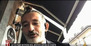 Tagadà, Pietro Senaldi difende Attilio Fontana: "Lo conosco, non è un pazzo". Cosa non torna sulle zone rosse
