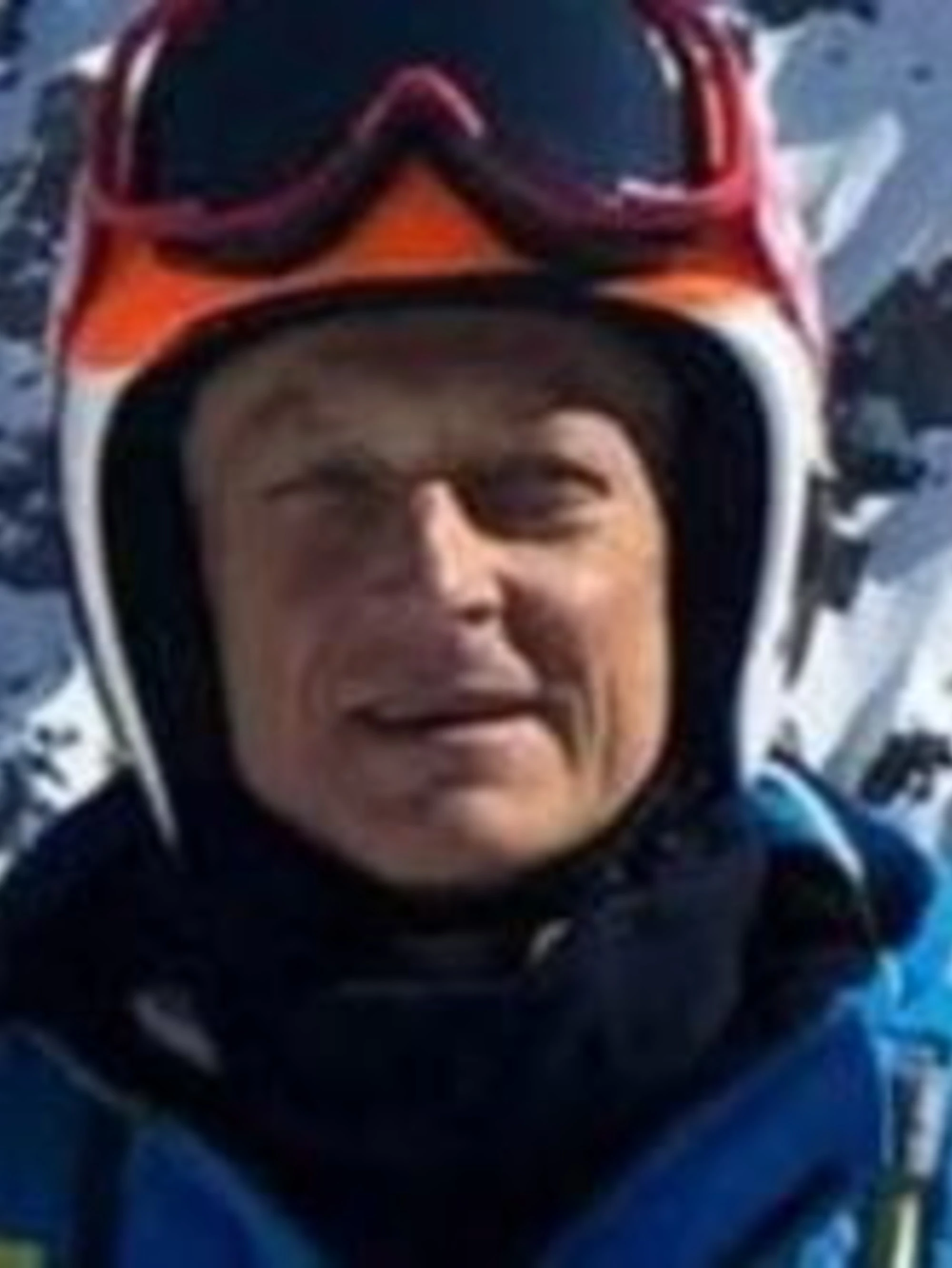 Madonna di Campiglio, elicottero parcheggiato in quota: "Volevo sciare"