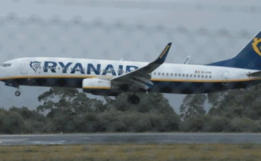 La verità sui carburanti negli aeroporti (e i trasporti su strada)