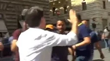 Giuseppe Conte, la corsa disperata: "Dategli da bere poveraccio", il video virale