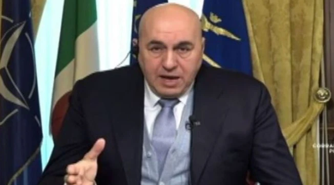 Giovanni Toti, Crosetto: "Sono perplesso, quei finanziamenti li ha dichiarati"