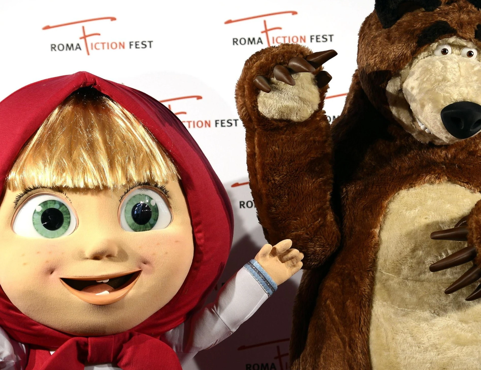 Masha e Orso, il cartone russo sanzionato da Zelensky: "Propaganda per bambini"