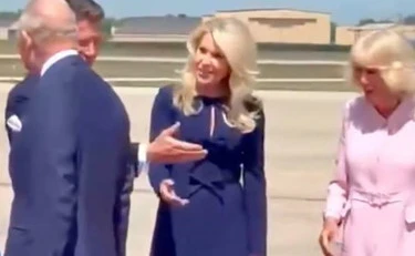 La figuraccia di Camilla dopo l'arrivo negli Usa: l'ira di Carlo 