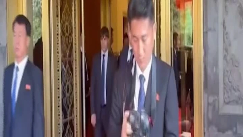 https://media.liberoquotidiano.it/TjYofxYA_vMX25dCrIlY9-npLNnNBxUnbCWqe9-gw2U/width:800/quality:90/aW1hZ2VzLzIwMjUvMDkvMDMvMTEzNTI2NTU2LTI4OTA3NTJkLTliMWEtNDc3OC1hMmE2LTY2NmEwNDMzYzhlOC5qcGc.webp