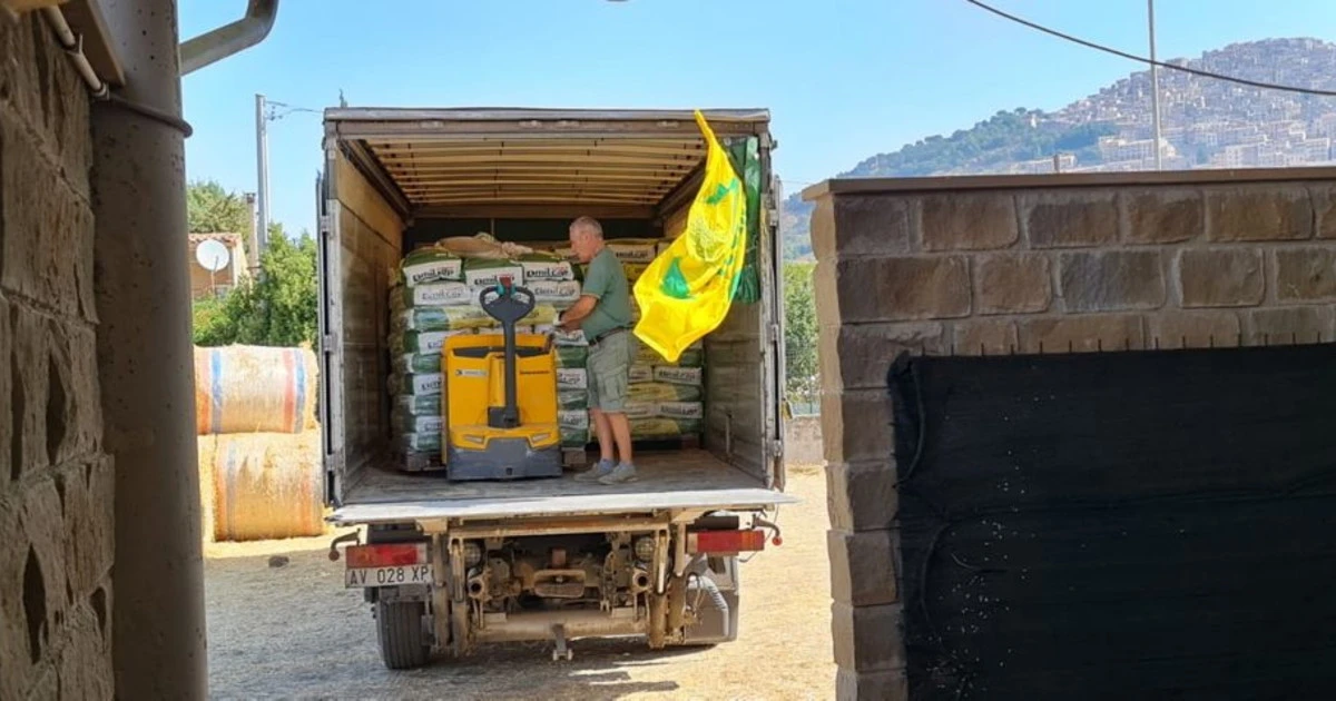 Consegna dei mangimi alle aziende danneggiate, la Sicilia ringrazia