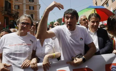 Sondaggio Noto, Forza Italia vola e Avs crolla: tutte le cifre