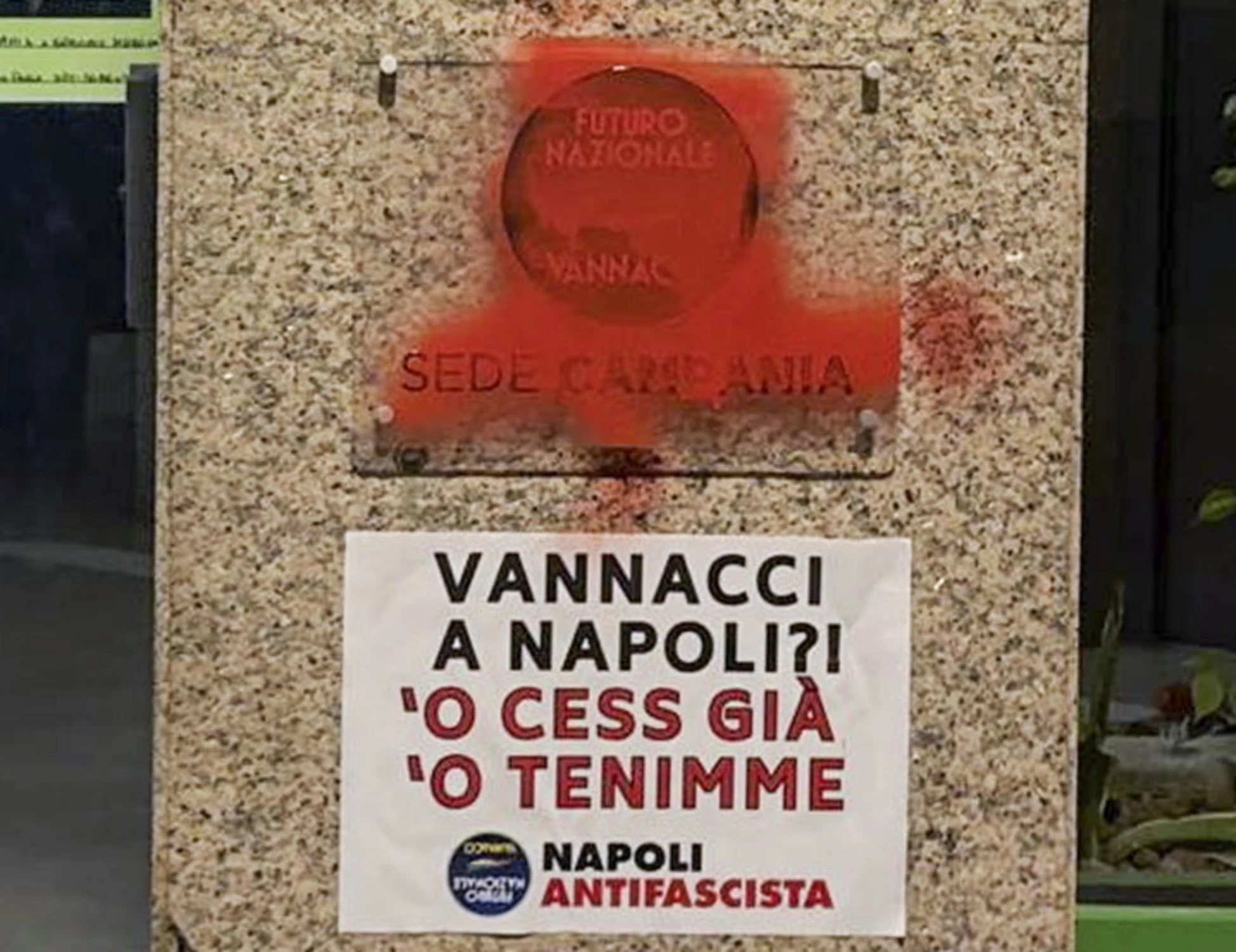 Napoli, assalto alla sede di Vannacci: "Camerati, state alla larga"