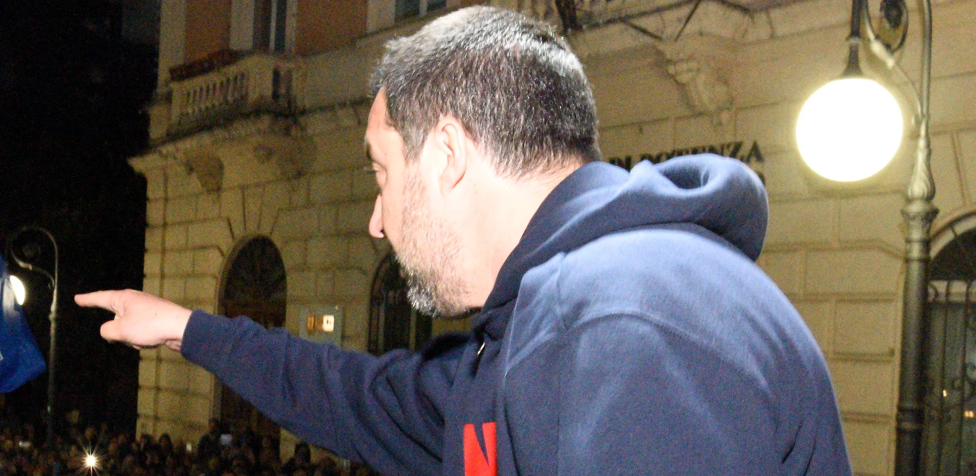 Mare Jonio, Matteo Salvini esulta: "Sequestrata la ong dei centri sociali, ottimo. I trafficanti di uomini..."