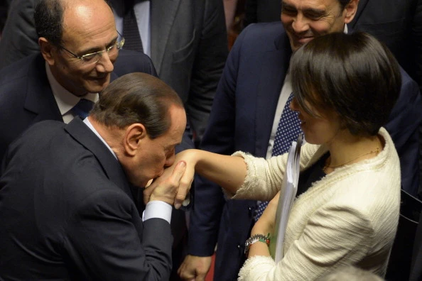 La telefonata a Silvio prima di dimettersiEcco cosa farà De Girolamo dopo le dimissioni