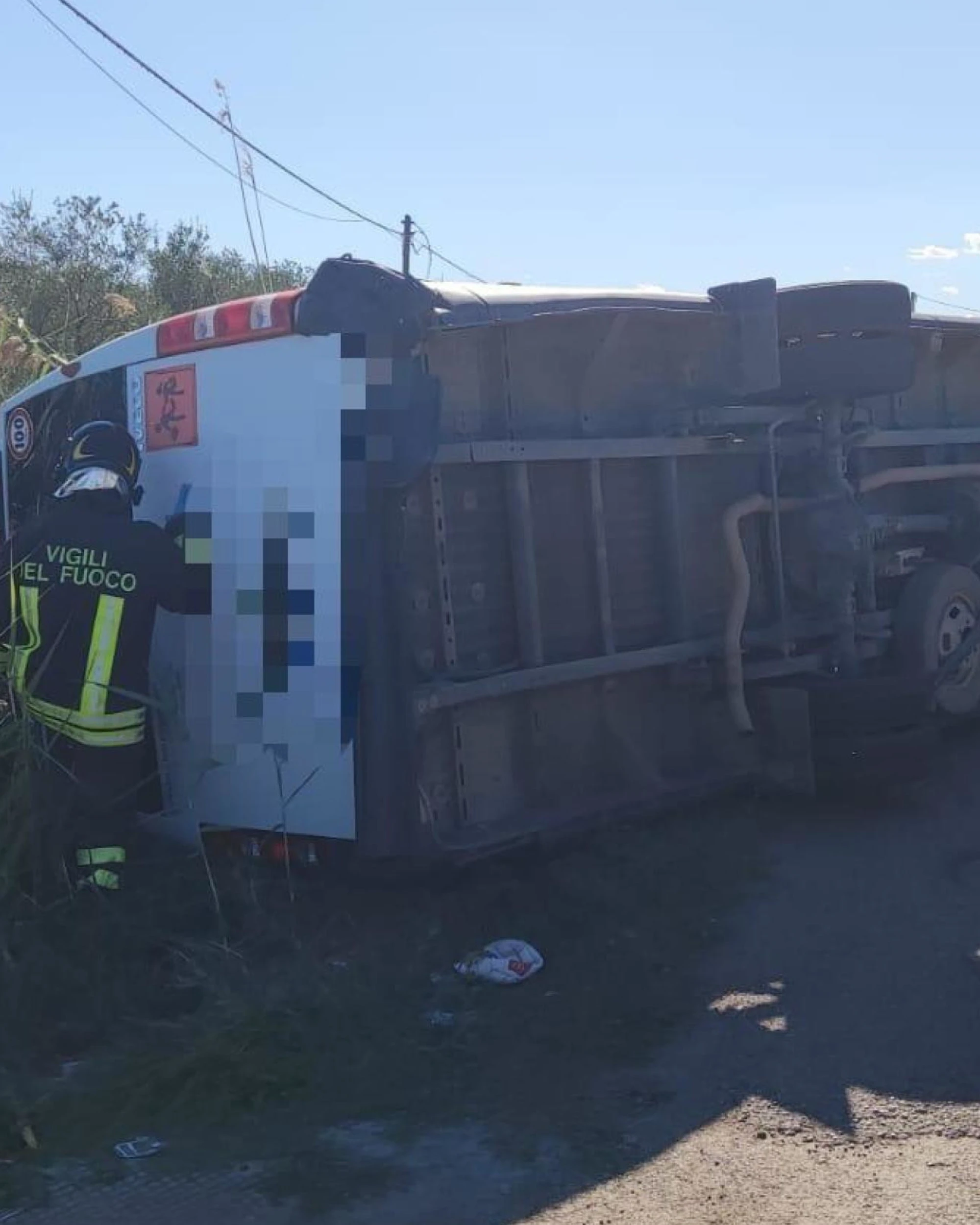 Lomazzo, incidente stradale lungo la Pedemontana: coinvolto anche uno scuolabus