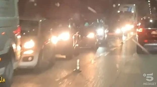 Striscia la notizia, la &quot;truffa in autostrada&quot;: gratuita, invece si paga. La tratta incriminata