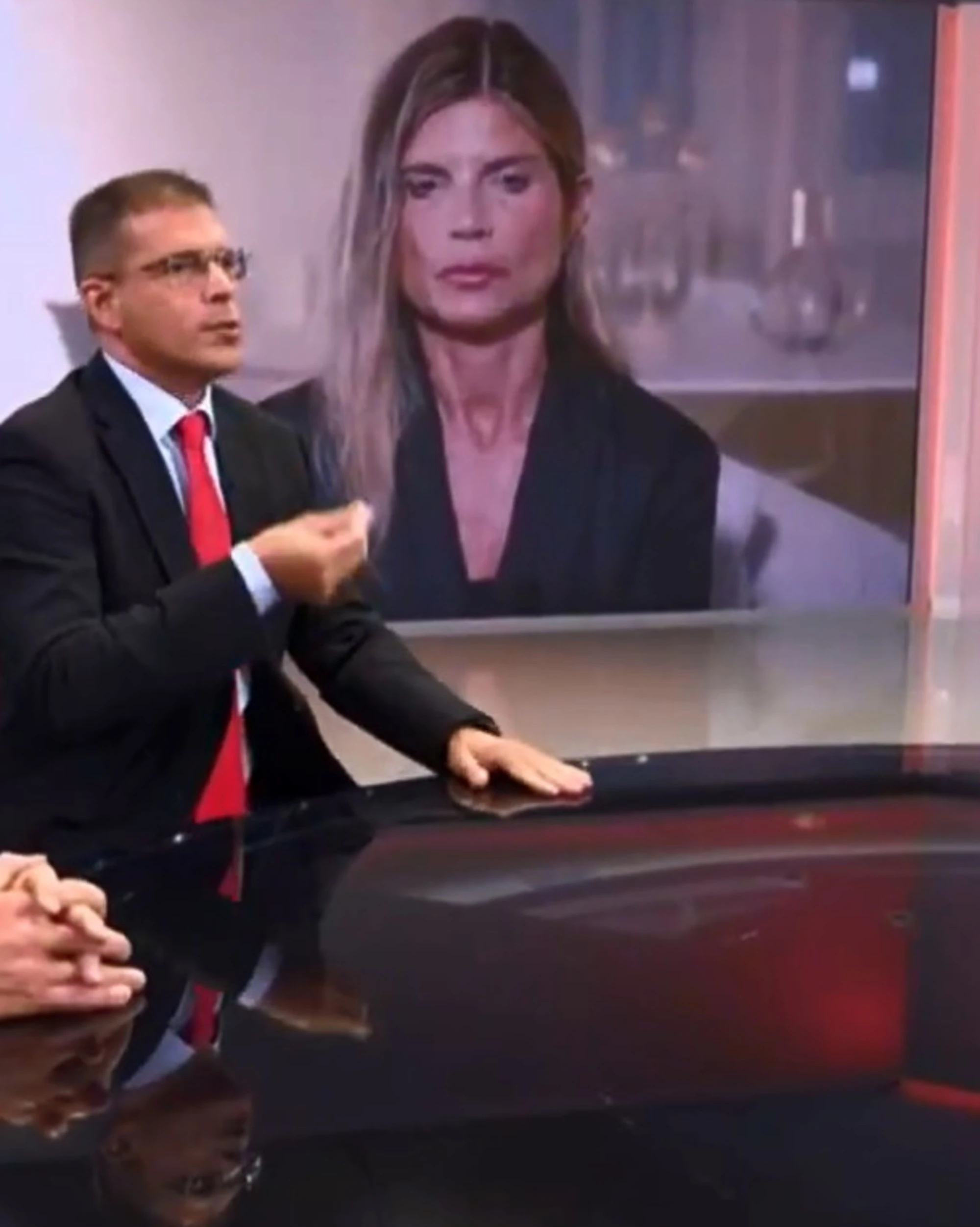 4 di Sera, Capezzone annienta la sinistra: "Perché è poco credibile"