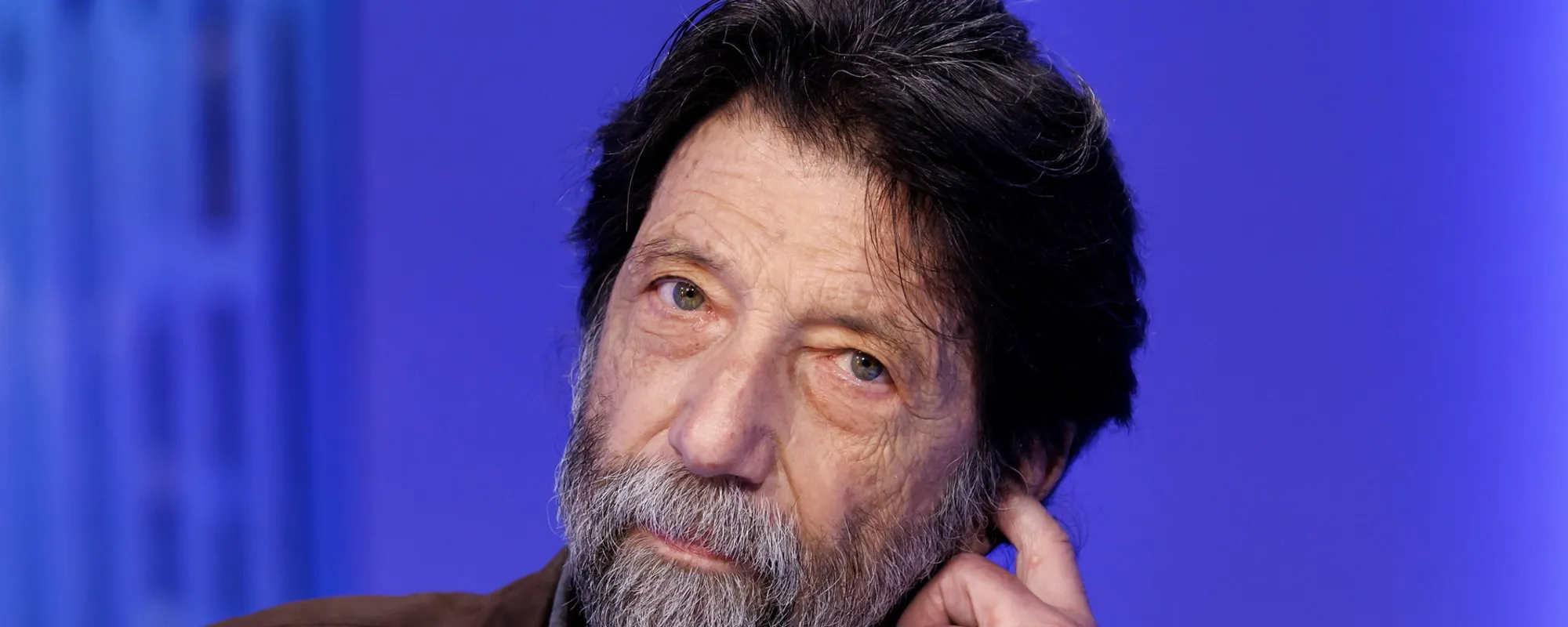 "Delirio, follia, si sono bevuti il cervello": patentino "antifa", Cacciari umilia la sinistra