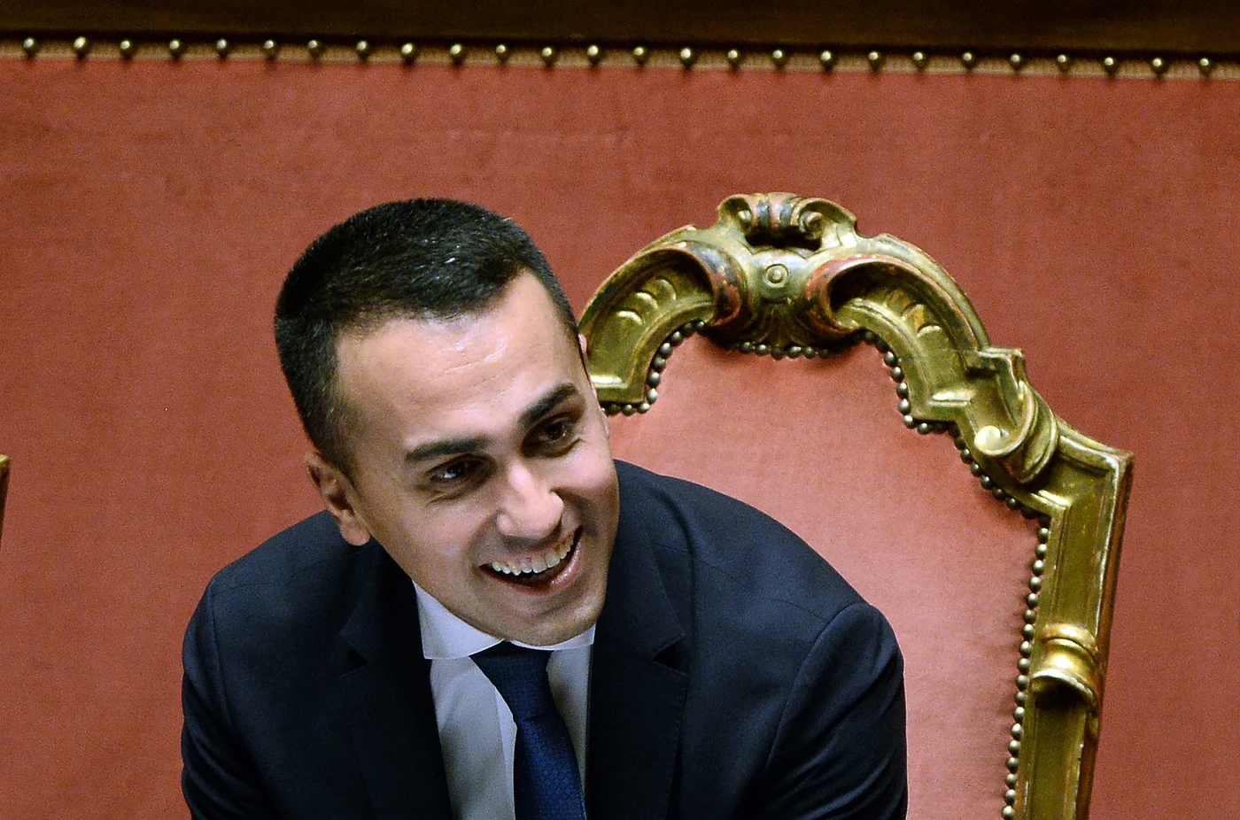 Luigi Di Maio umiliato in pubblico tre volte: la fine atroce di un leader da ridere