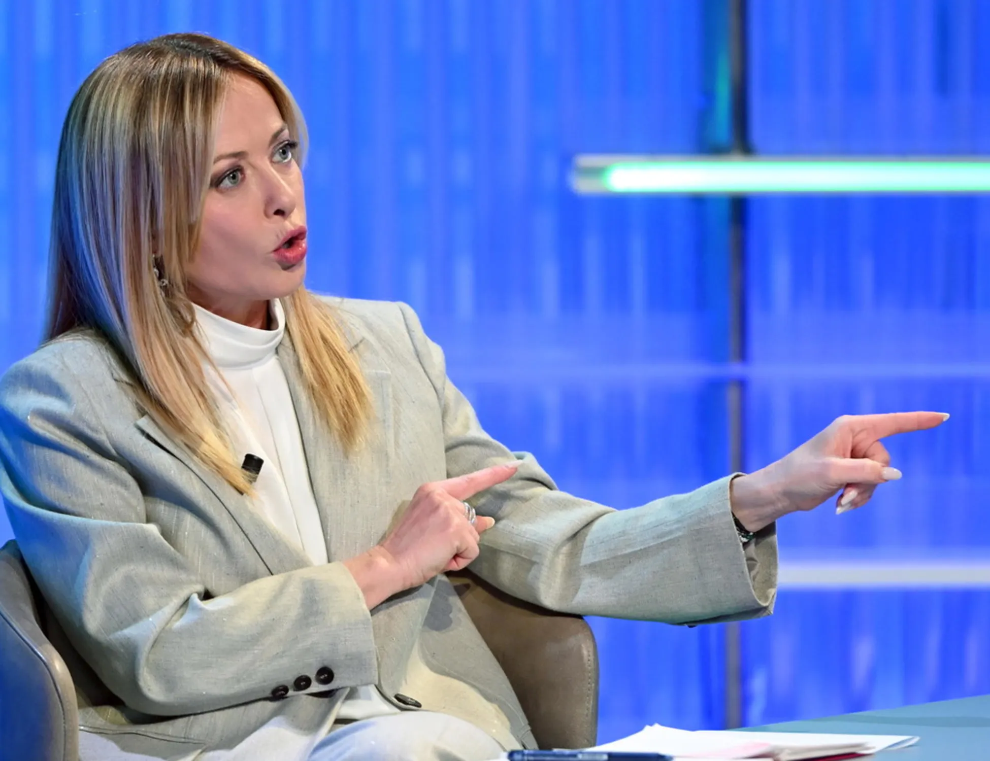 Leggi l'articolo: "Al M5s ricordo come aveva votato FdI": Meloni da Mentana, che lezione a Conte