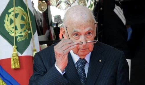 La pazza idea di Casini: Monti e Napolitano un anno in più