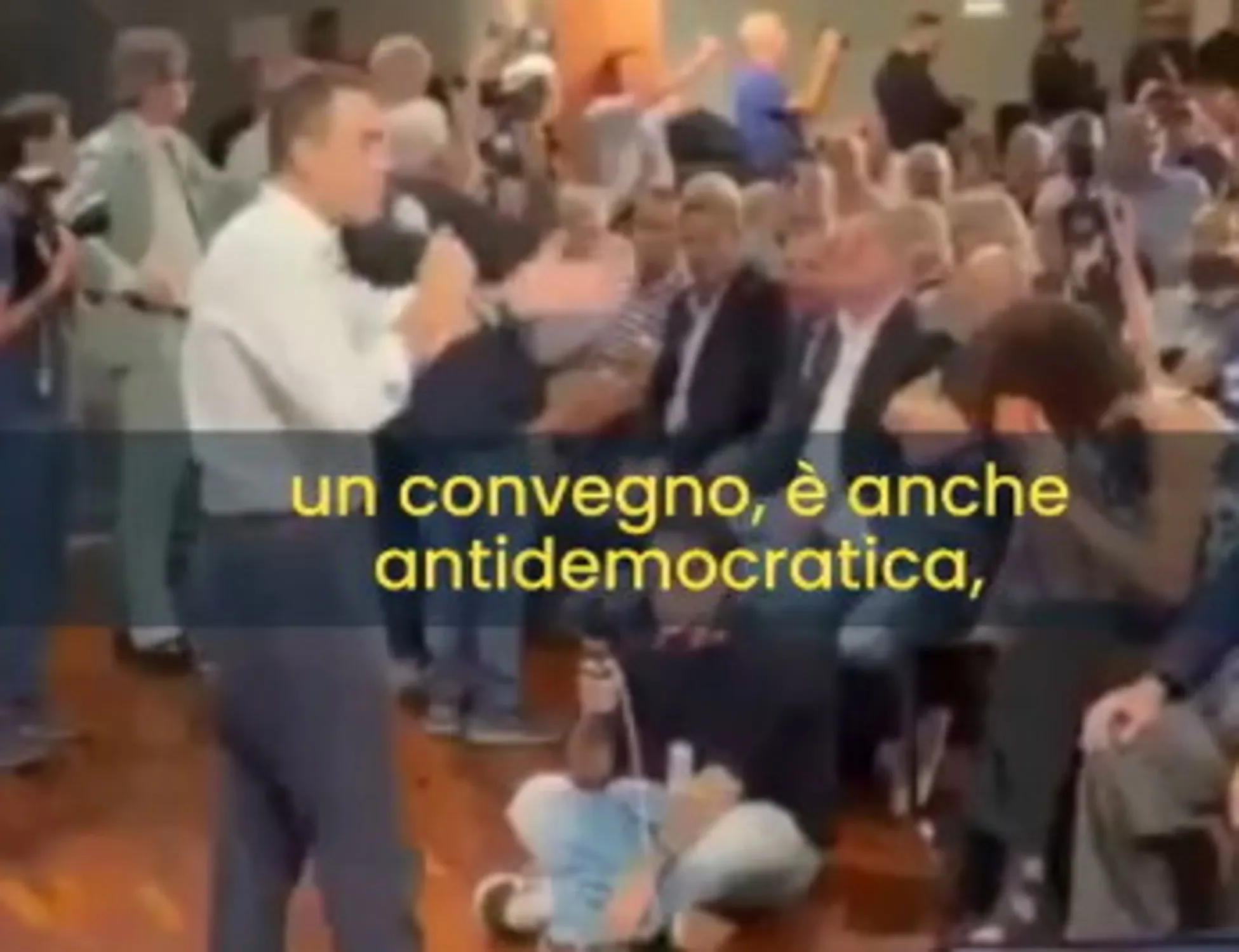 Leggi l'articolo: La contestatrice urla contro Vannacci? Il generale la zittisce con una sola parola