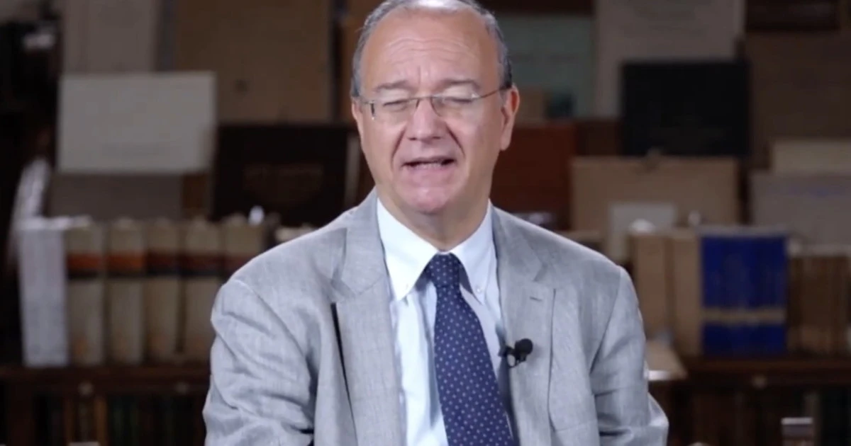 Maturità, il messaggio del ministro Valditara: "Entusiasmo e responsabilità, voi valete"