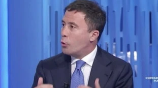 Bocchino, la rivelazione in diretta: "Vi leggo cosa dicono i giudici", studio fermo