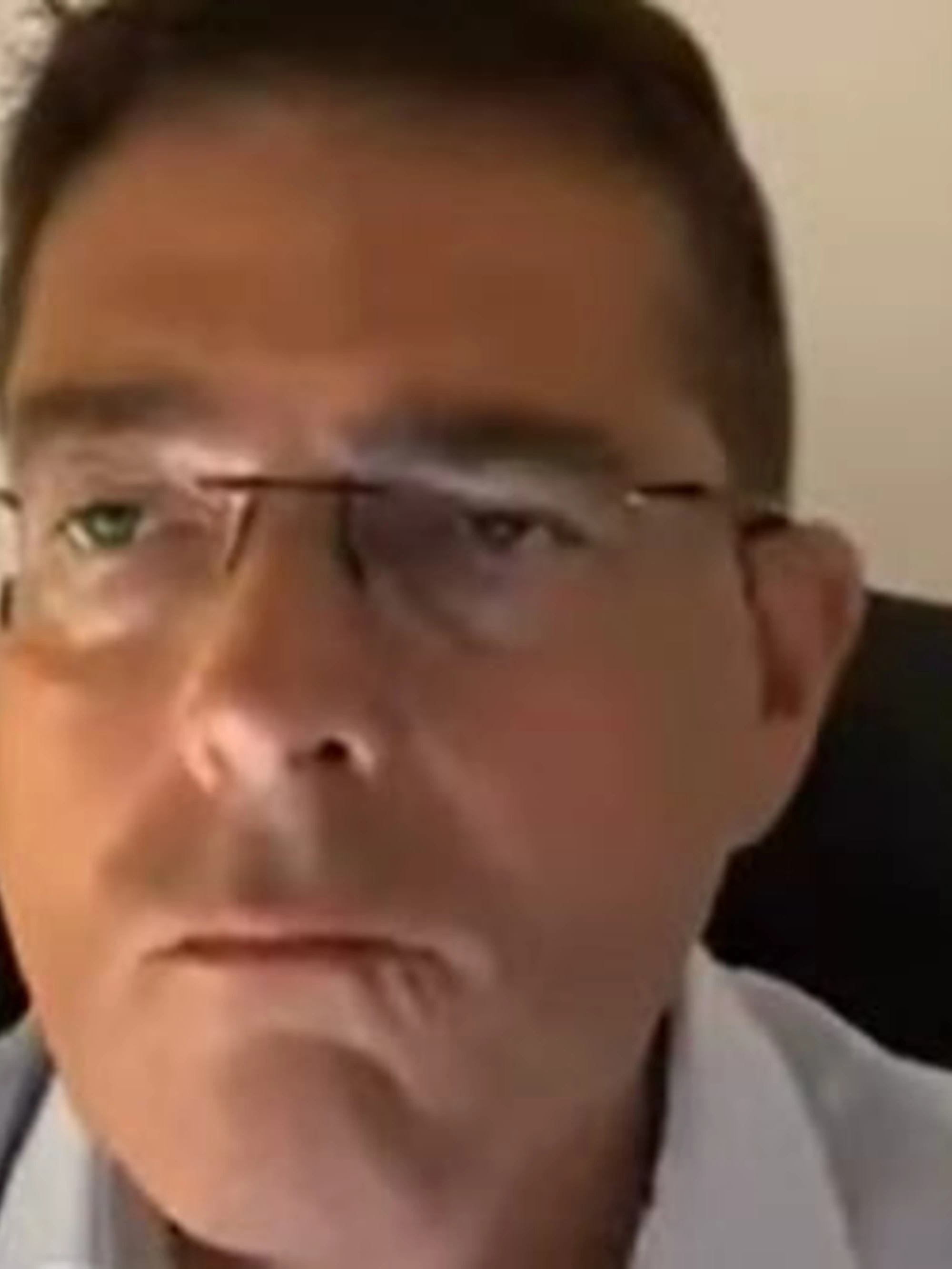 Capezzone: "Poteva mancare un D'Alema cinese sul Papa?", la rassegna