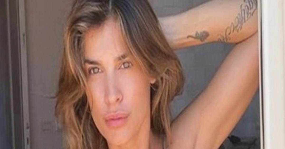 Elisabetta Canalis, intimo color carne trasparente: si vede tutto, la foto-scandalo