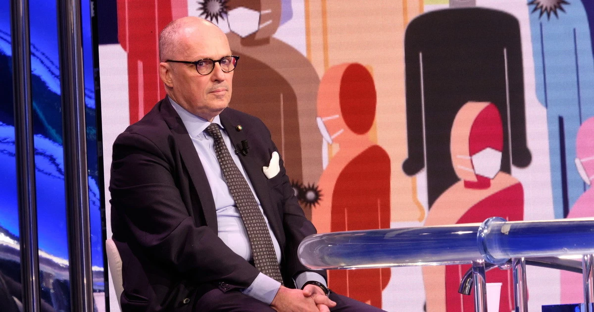 Walter Ricciardi, quando "mister lockdown" con Mario Merola faceva questa roba: con chi abbiamo a che fare