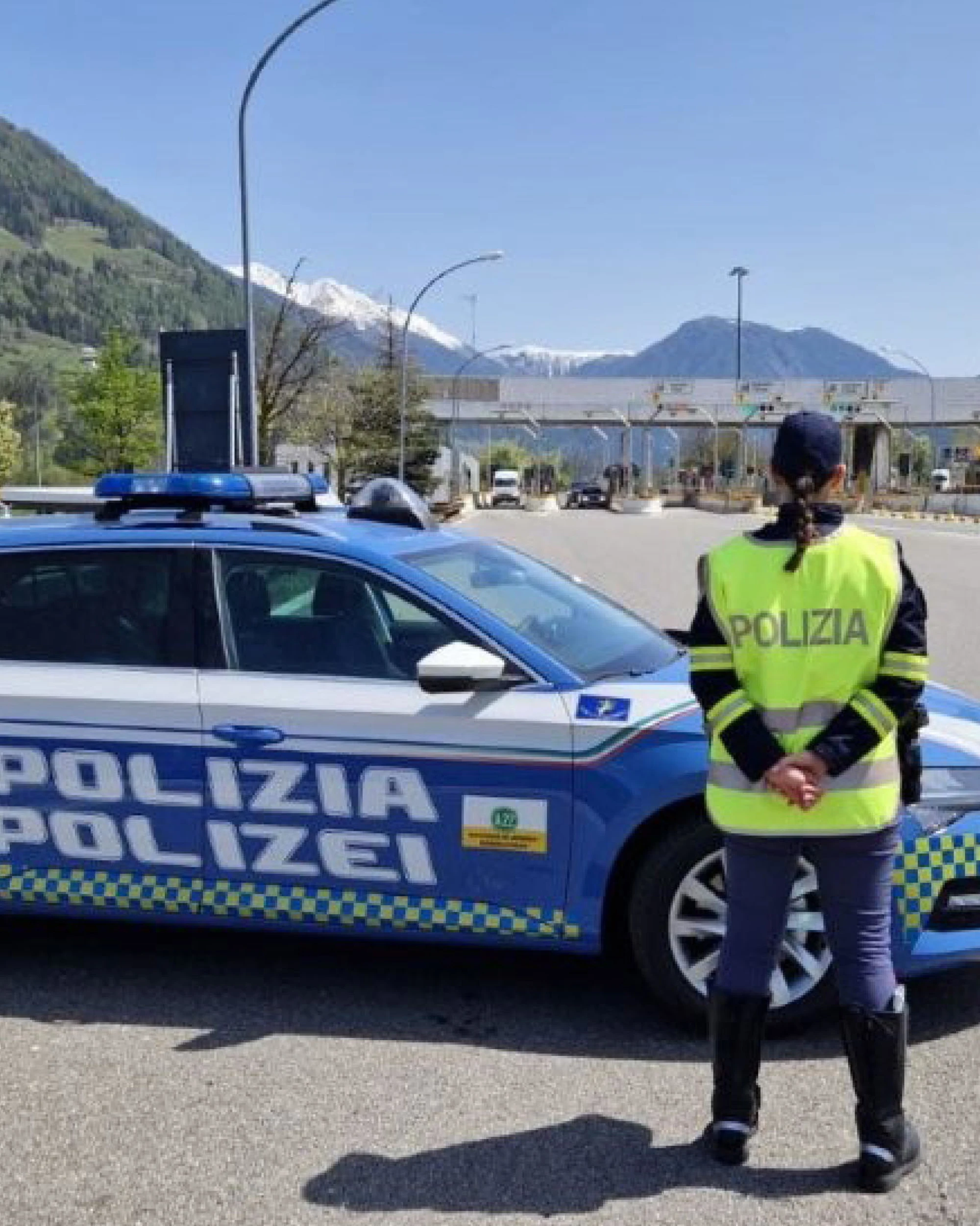 Vicenza, non si ferma all'alt e sfreccia a 170 km/h: inseguimento sulla A4