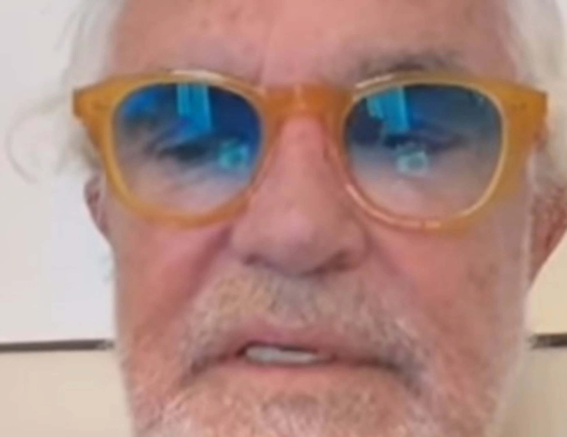 Briatore furioso: "Vaticano come il circo, che razza di persone sono?"