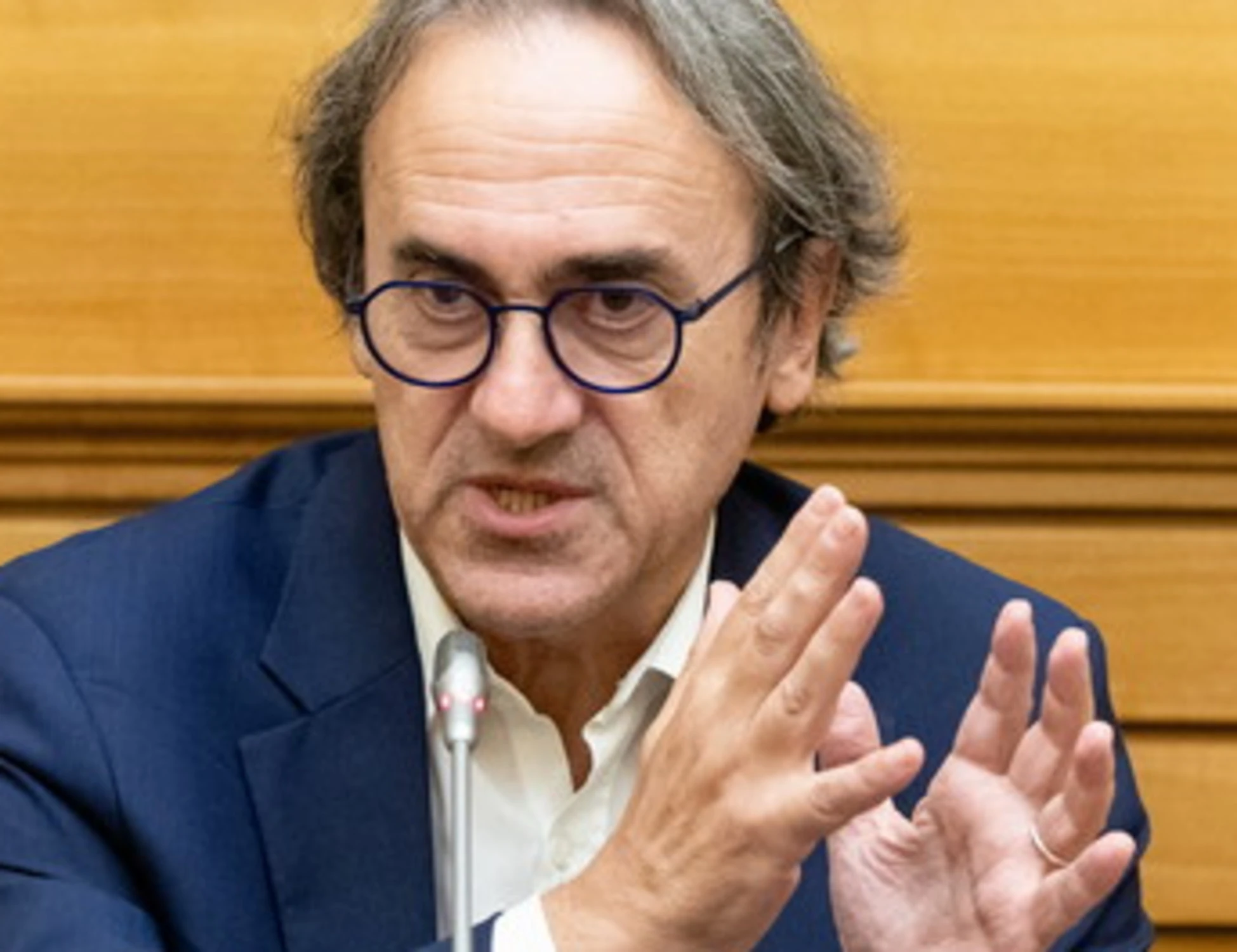 Angelo Bonelli, alla carica contro Meloni e governo: "Quanto ci costa il caldo, ladri di futuro"